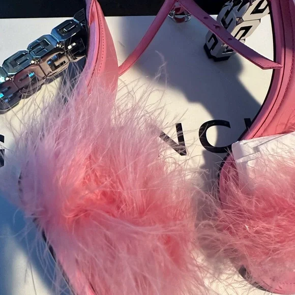 Givenchy G-Cube feather sandal in bright pink 40 - Picture 7 of 11